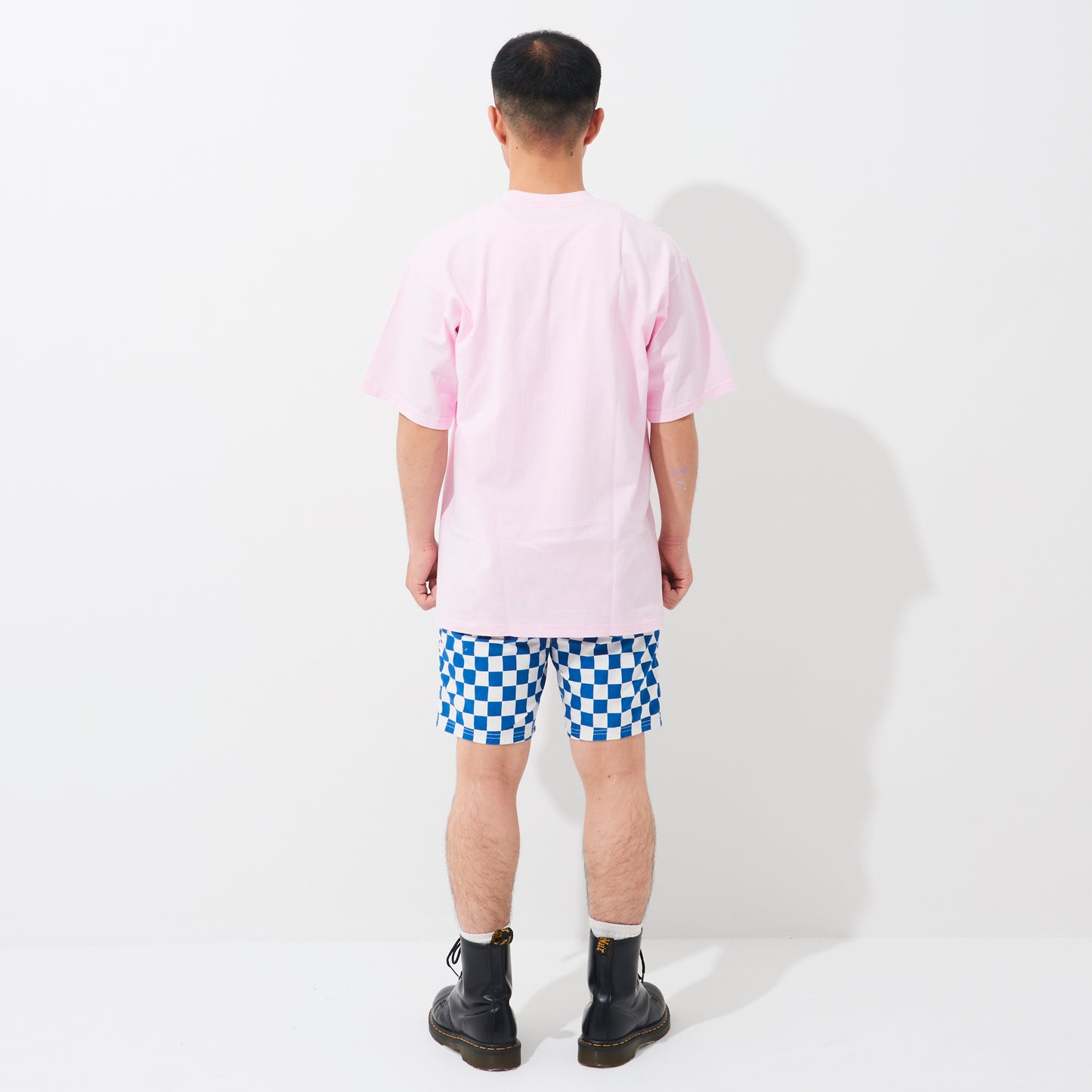 Tシャツ(ピンク)| No one is free until we are all free