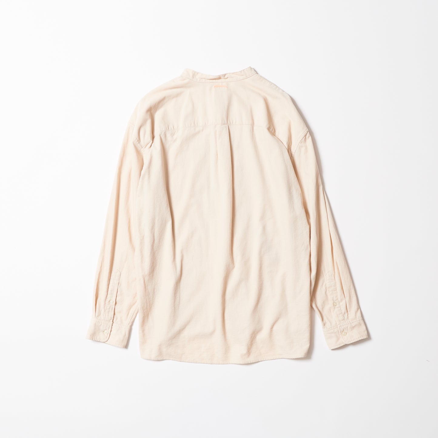 長袖前あきシャツ(ベージュ)|資本がひとを殺している
