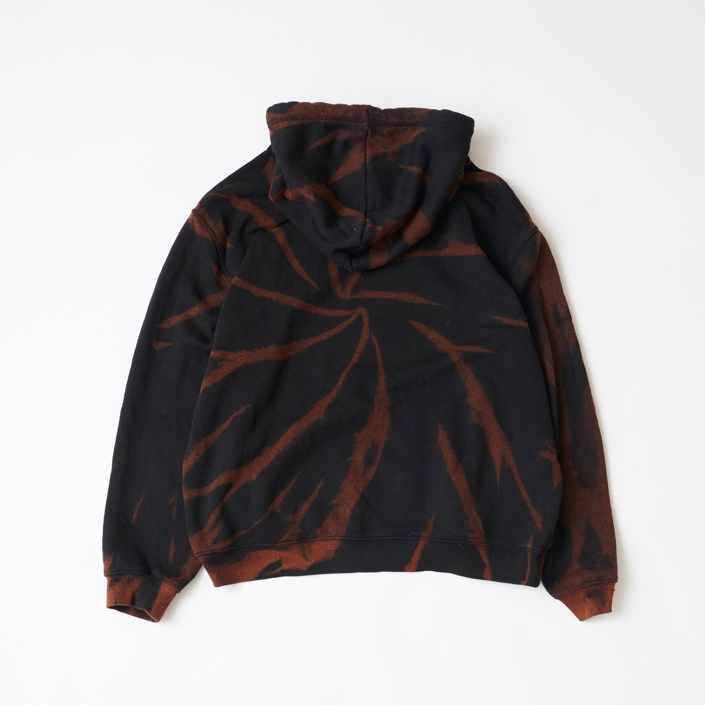 パーカー(ブリーチ / スパイラル / ブラウン)| Climate Justice