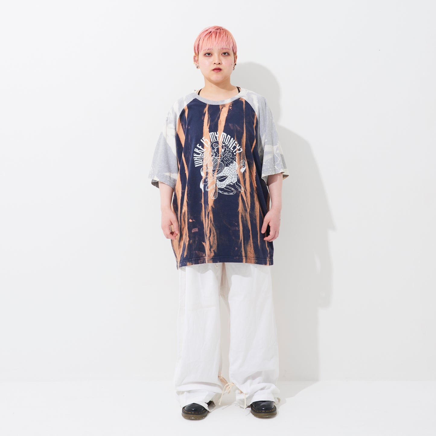 Raglan sleeve T-shirt (taiwan/navy) | WHERE IS MY MONEY?