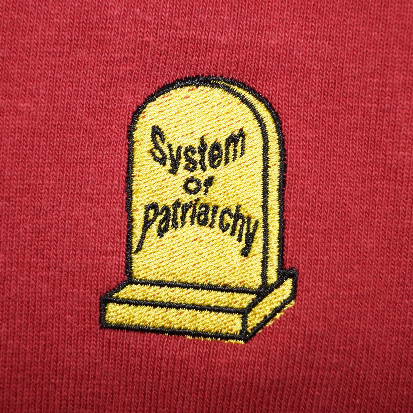 五部袖トップス（レッド）｜ 家父長制の墓（刺繍）