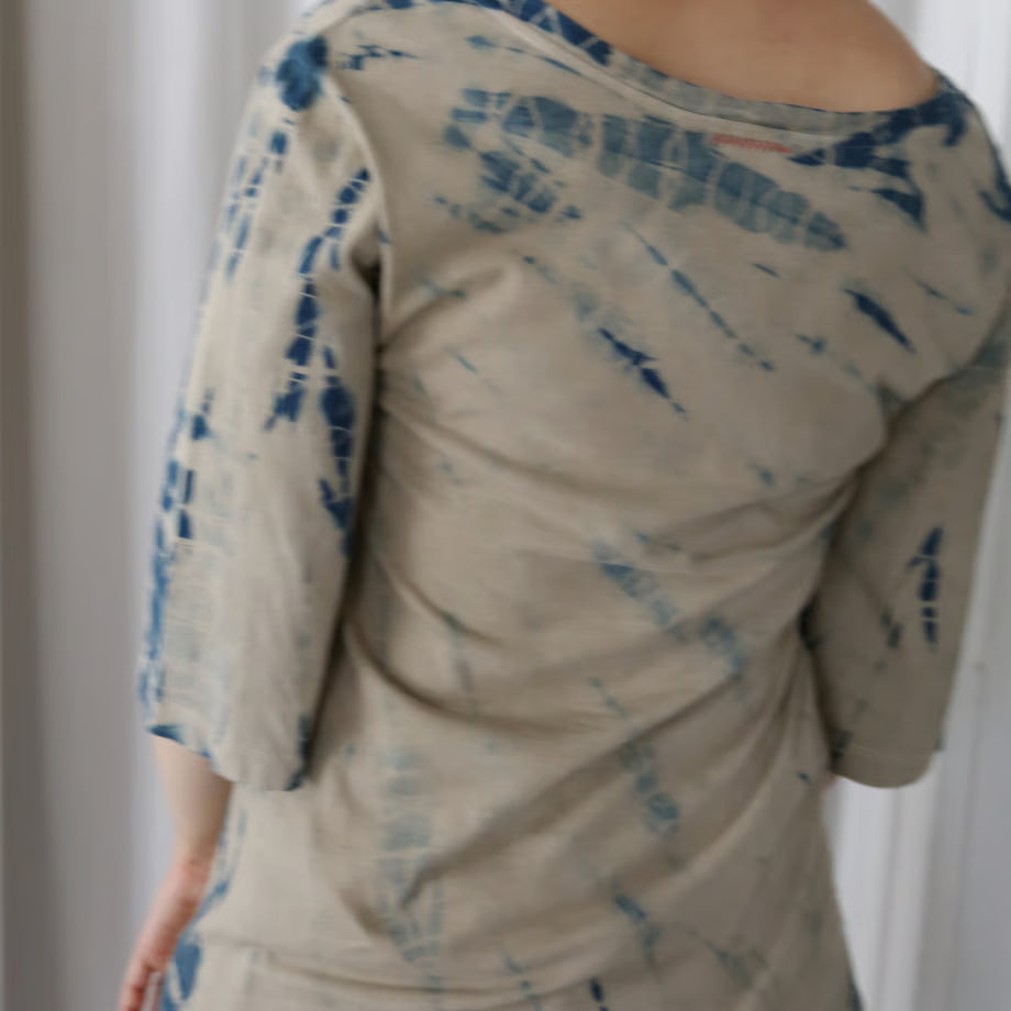 Big T-shirt (beige) | Queer Power